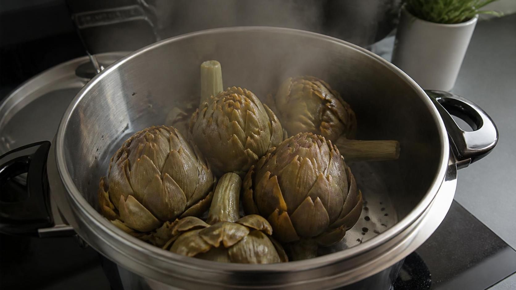 découvrez comment cuire rapidement et parfaitement vos artichauts à la cocotte-minute grâce à notre guide rapide et pratique.